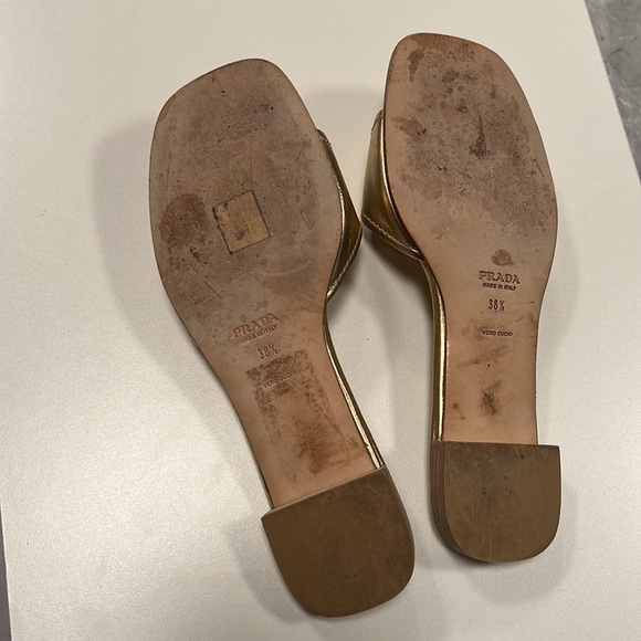 Prada gold flat slides with wood round buckle and silver Prada logo - Picture 9 of 9